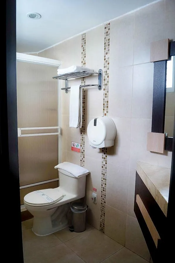 Mc Suites Boutique Guayaquil 3*,  Ecuador
